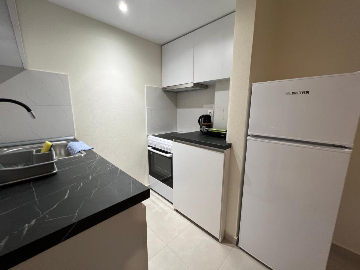 Cozy Corner Apartment อเล็กซานโดรโพลิส ภายนอก รูปภาพ